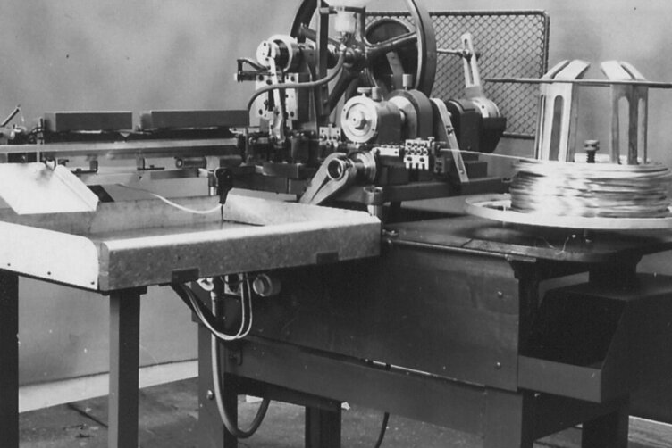 Beck story single wire machine