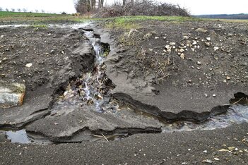 Formation of gullies and landslides