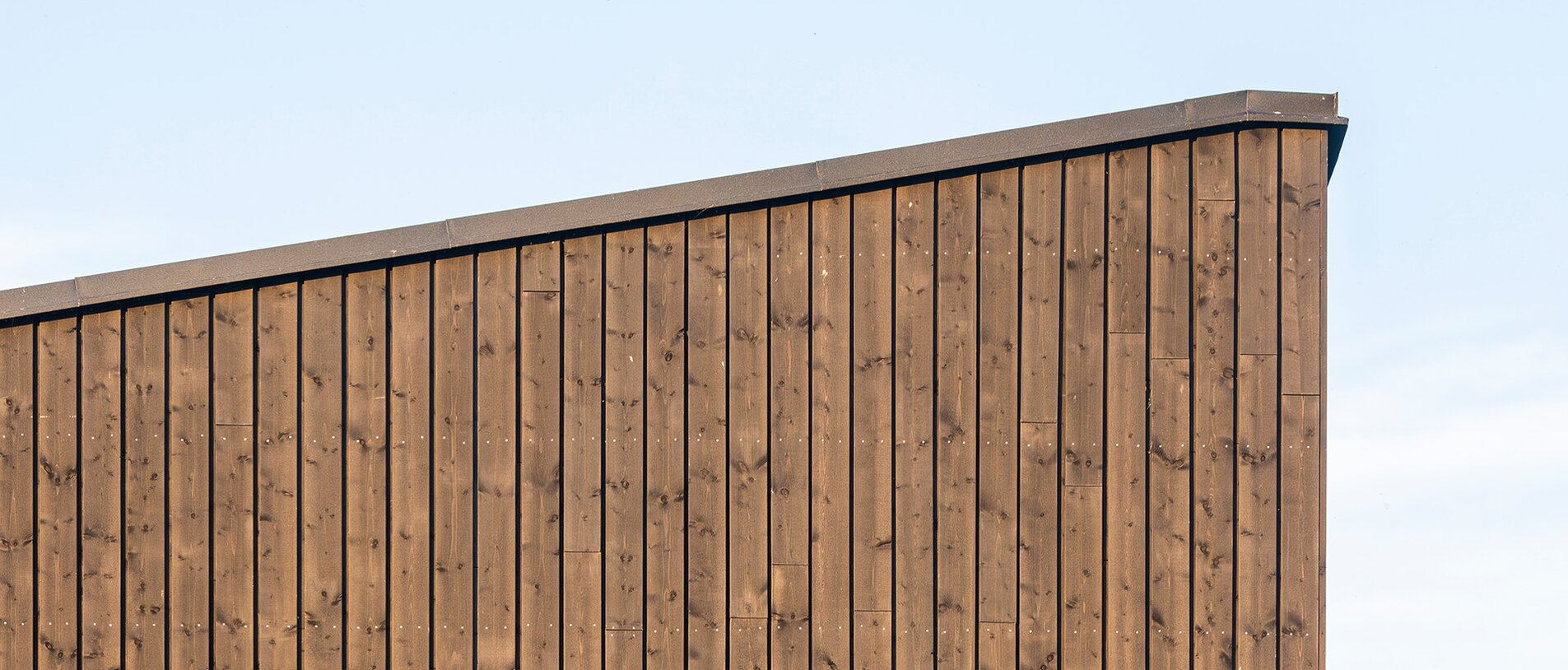 Hotel Arken – Façade Detail | BECK Hotel Arken – detail view of Hotel Arken, realized with sustainable fastening technology by BECK