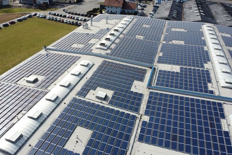 Beck Dach Produktion Solaranlage