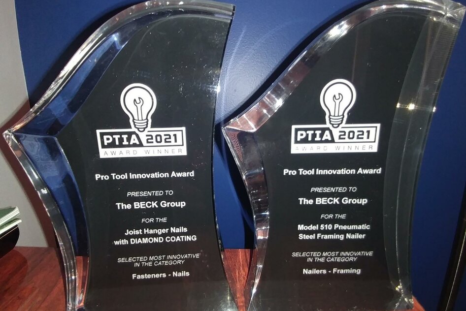 Beck zwei PTIA awards gewonnen